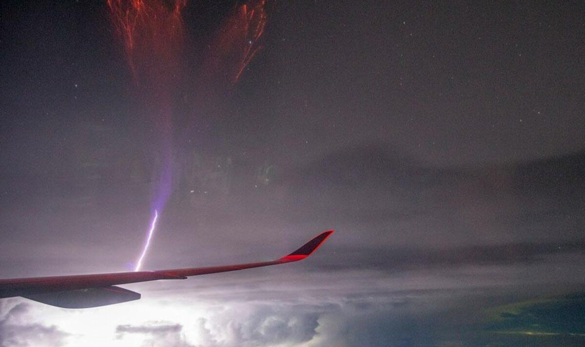 Gigantic Jet That Shot Into Space May Be The Most Powerful Lightning Gigantic Jet That Shot Into Space May Be The Most Powerful Lightning